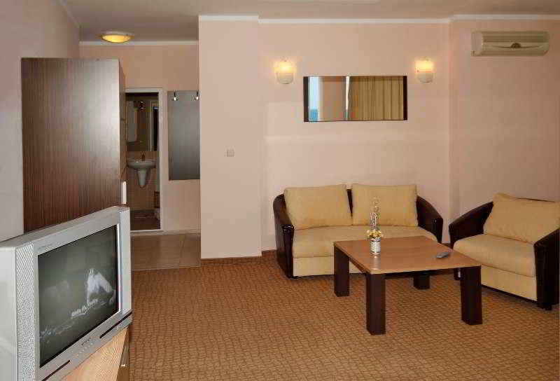Hotel Bijou Ravda Luaran gambar